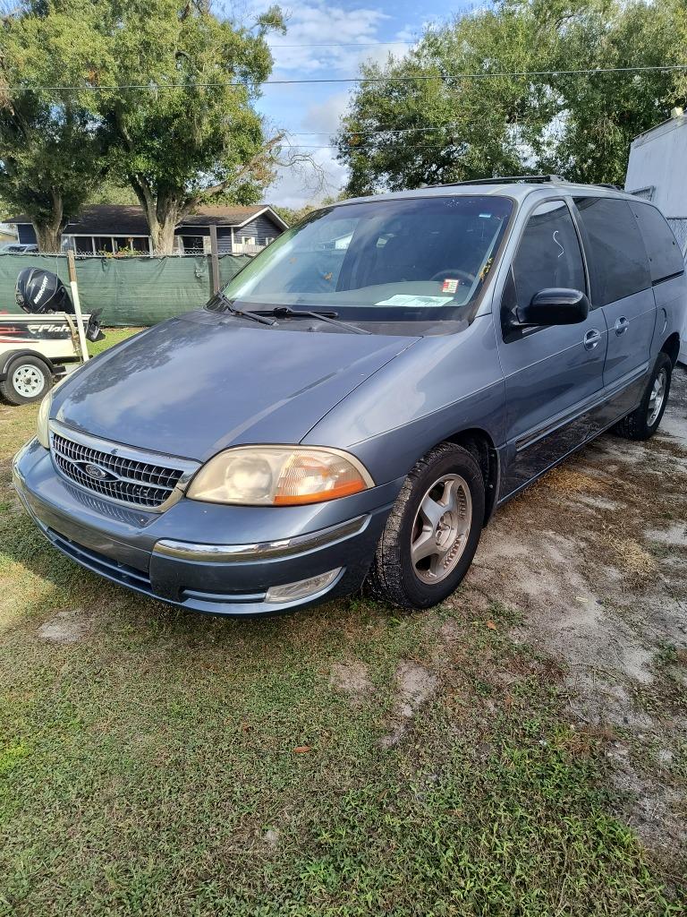 2000 Ford Windstar SE's photo
