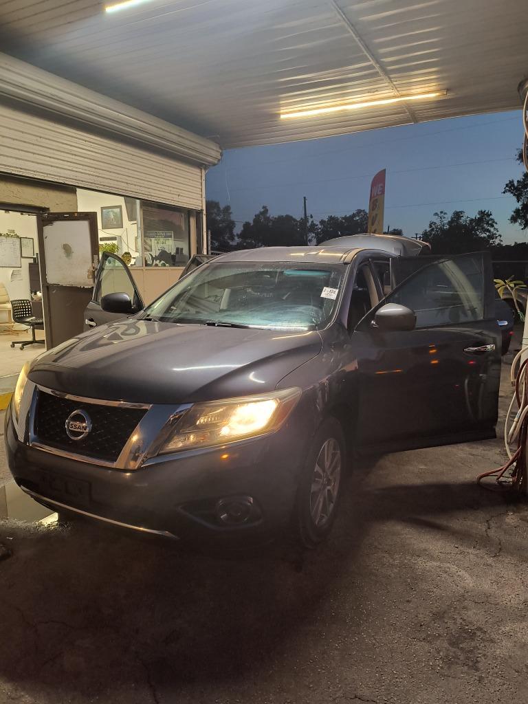 2014 Nissan Pathfinder S