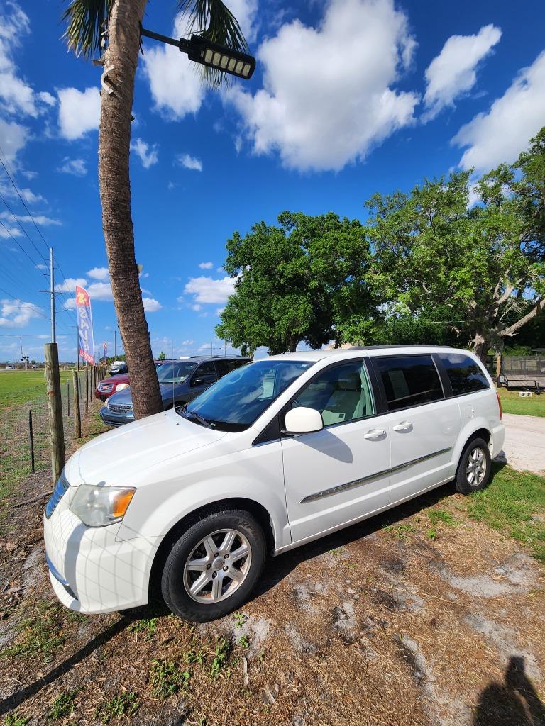 2012 Chrysler Town & Country Touring