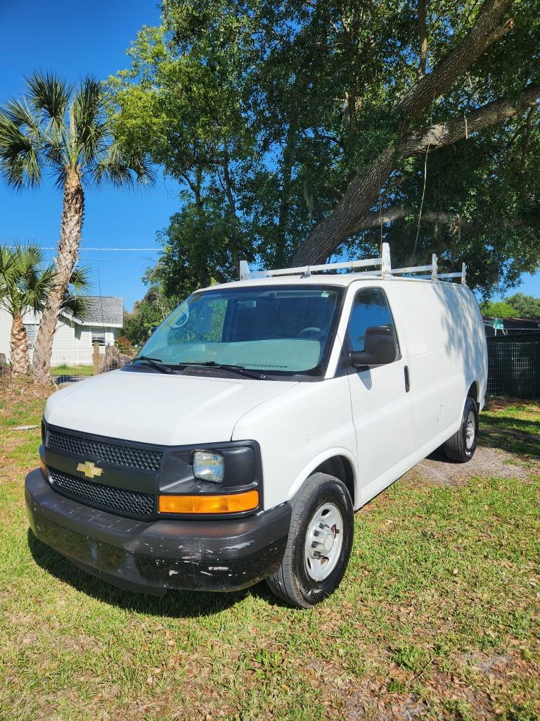 2015 Chevrolet Express 2500 Work Van HD's photo