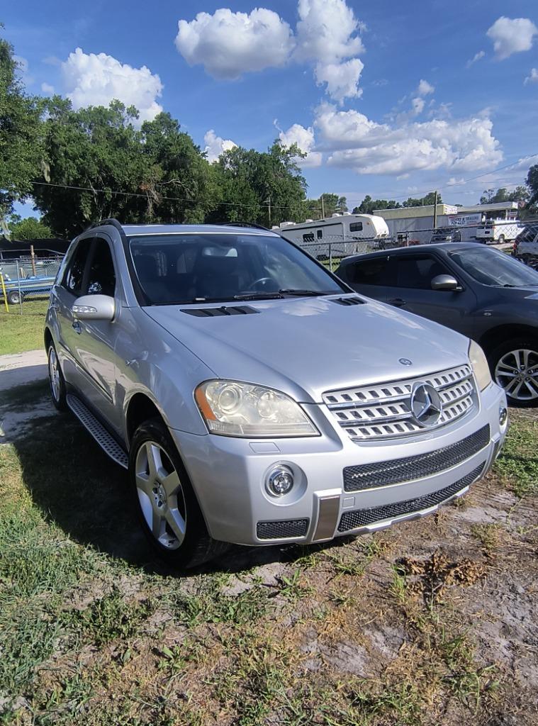 2008 Mercedes-Benz M-Class ML550's photo